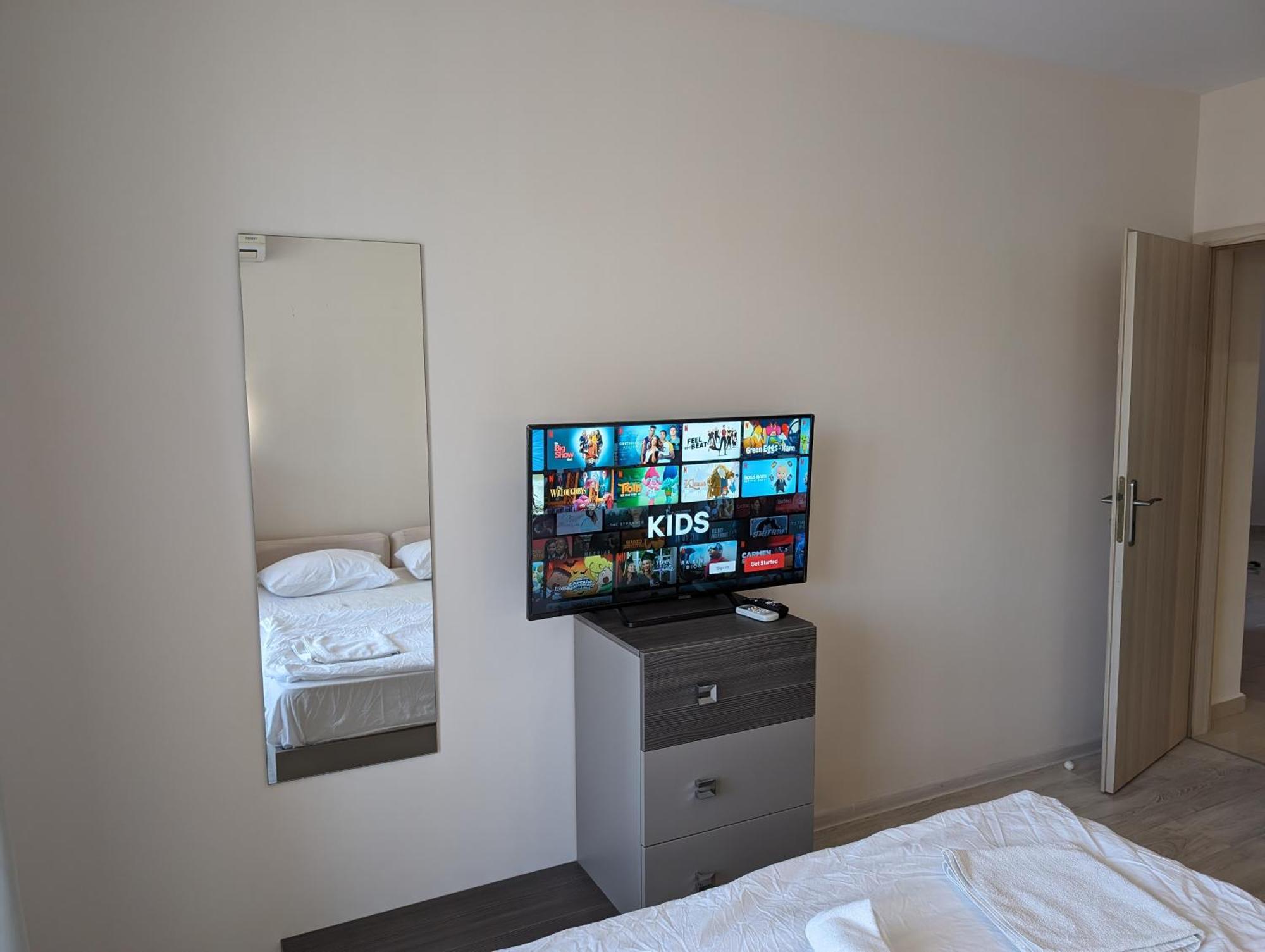 Sunny Star Dreams Condo W Prime Location, Pool, Sea View Sveti Vlas Exterior foto